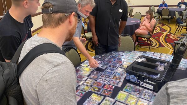 Sports card trade show providing large-scale trading opportunities for hobbyists and investors