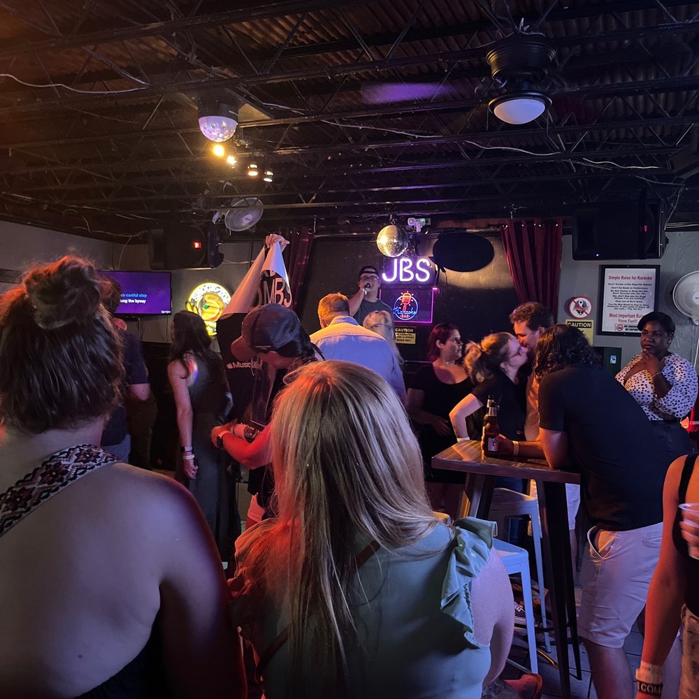 Work and Sing: Karaoke Part-Time Jobs Open for Applications